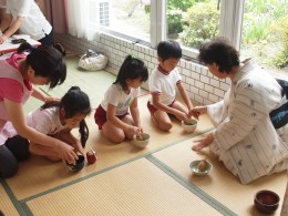 持ち方の指導も 持ち方の指導も