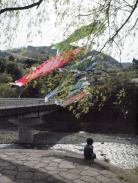 座り込み中 座り込み中
